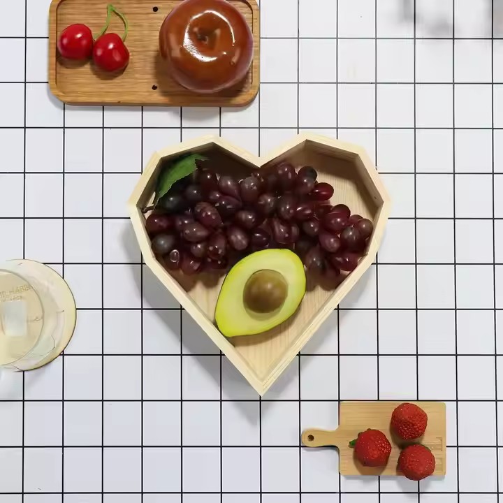 Custom Wholesale Wood Display Storage Tray Heart Shape Decor Desktop Fruit Snack Dessert Wooden Serving Tray