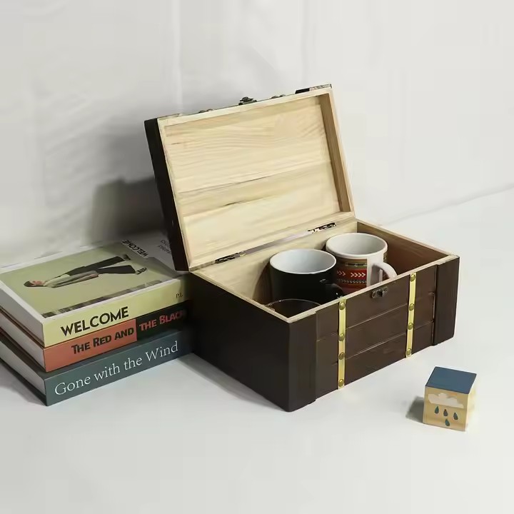 Home Decoration Customized Size Logo Color Handmade Wood and Leather Wooden Pirate Treasure Chest Box