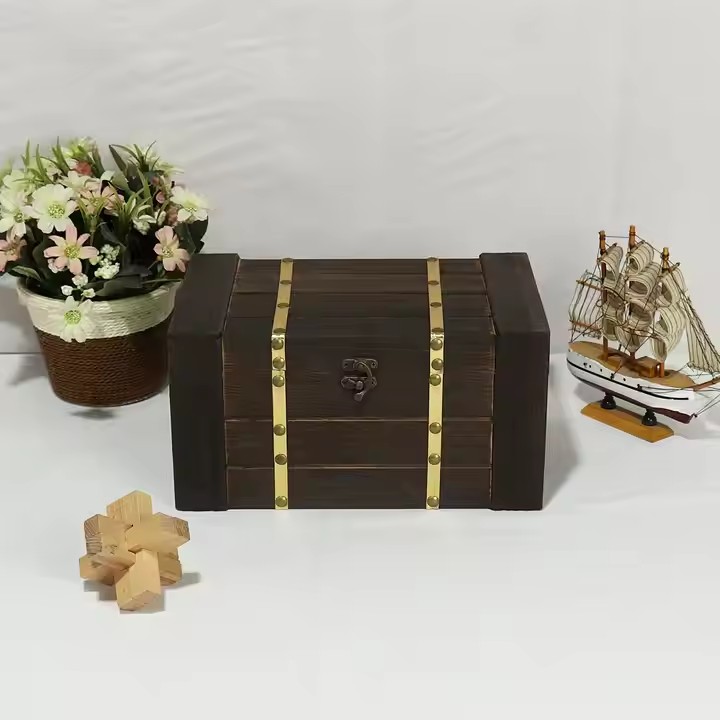 Home Decoration Customized Size Logo Color Handmade Wood and Leather Wooden Pirate Treasure Chest Box