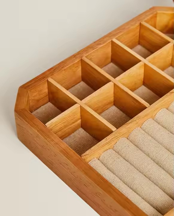 Factory Custom E-co Friendly Desktop Jewelry Box Wooden Storage Box with Lining